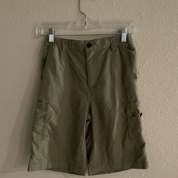Magellan Outdoors Shorts Fish Gear Water Repellant Tan Kid’s Size Large (14-16) - Picture 1 of 11